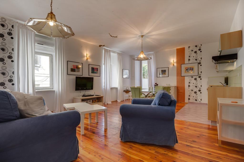 Apartments Mandarina Mali Losinj Room photo